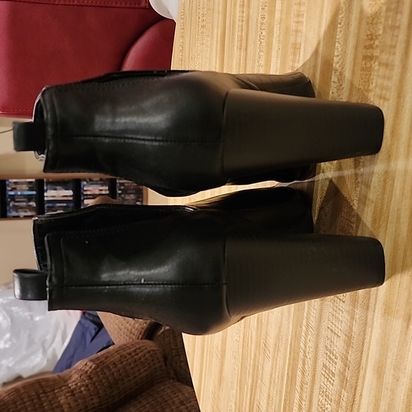 Just Fab Old Town Black Booties - Picture 3 of 8